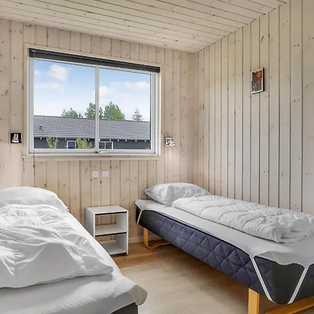 Front In With Sauna * Glesborg