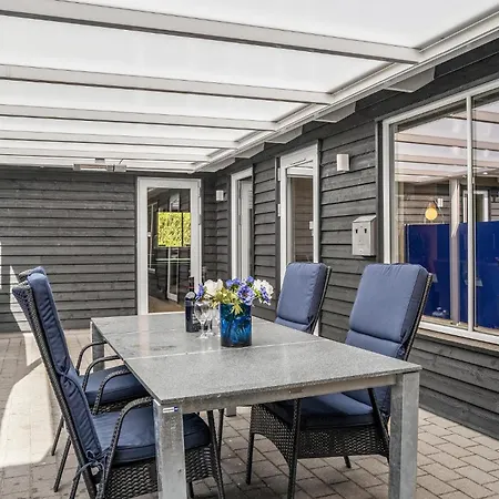 Feriehus Front In With Sauna Glesborg