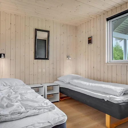 Front In With Sauna * Glesborg