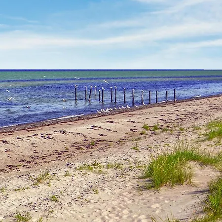 9 Bedroom Stunning In Glesborg Ferienhaus *